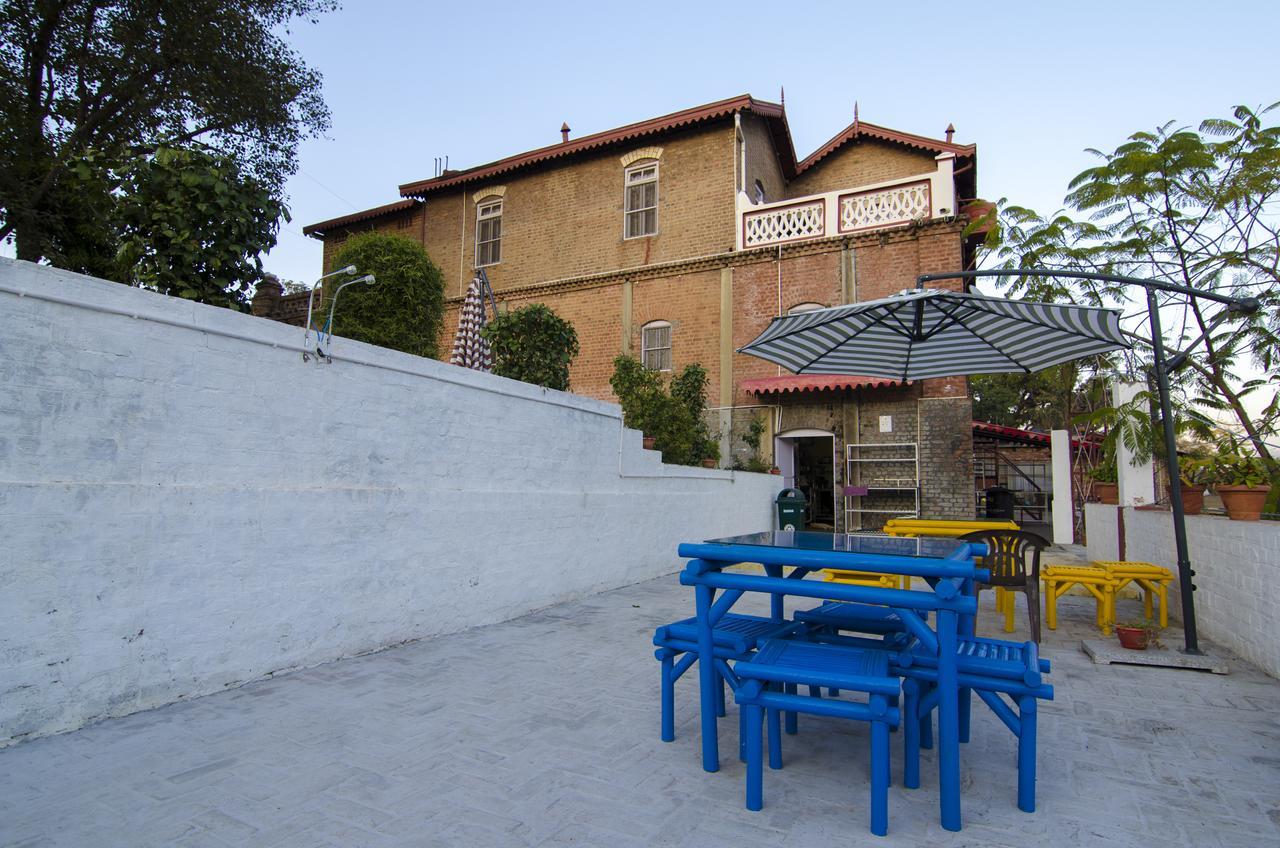 Naurang Yatri Niwas Hotel Garli Exterior foto