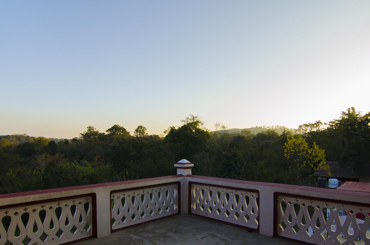 Naurang Yatri Niwas Hotel Garli Exterior foto